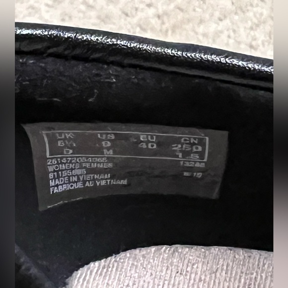 Clarks Ultimate Comfort Collection Oxfords in Gray/Black Size 9 - Picture 7 of 7